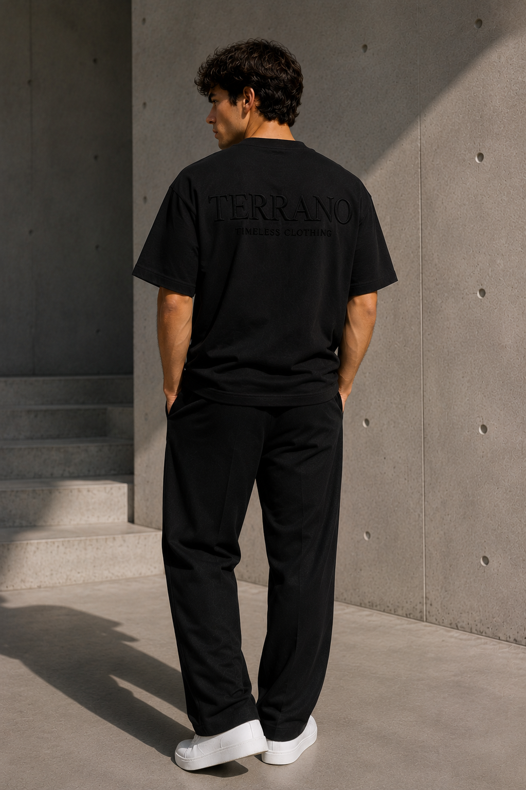 Signature Oversized Tee – Black